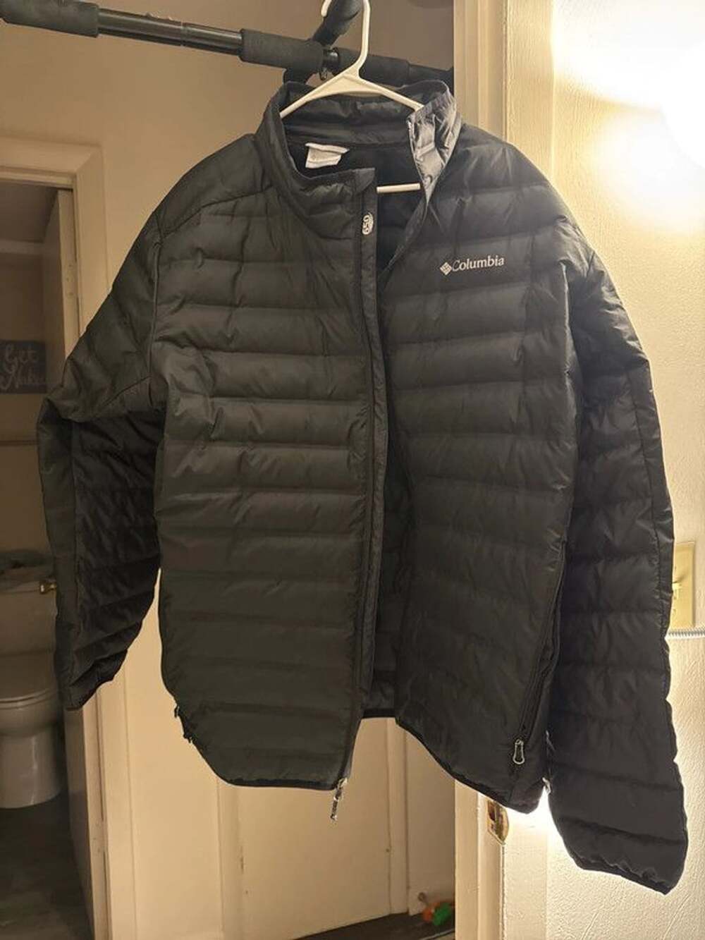 Columbia Men’s Lake 22 Down Jacket